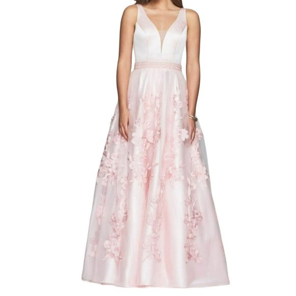 Faviana Floral Shirred Applique Satin V-neck Gown Pale Pink Size 2 NWT - Picture 2 of 2